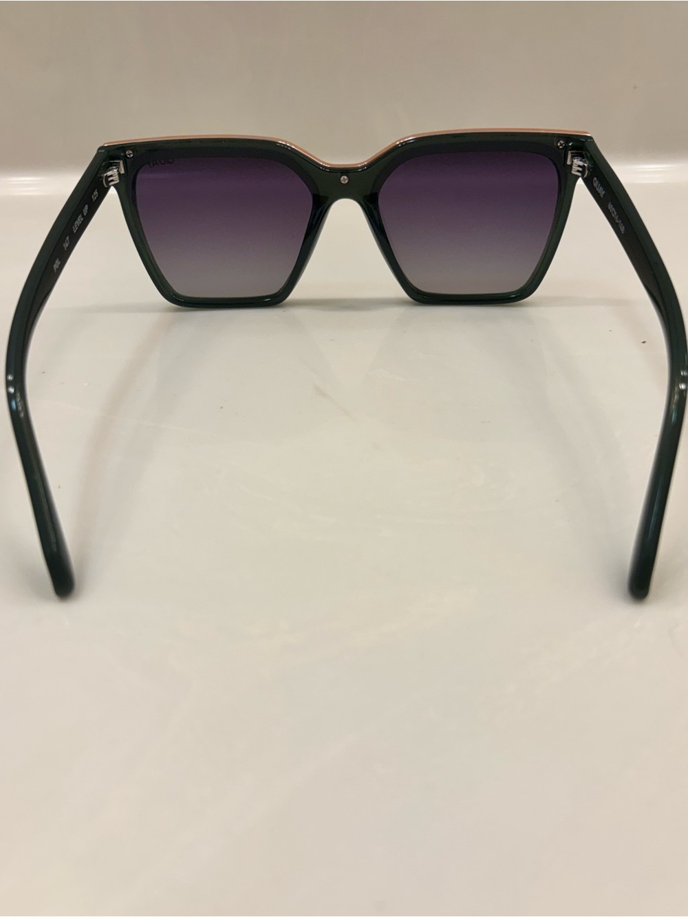 Quay Level Up Oversized Square Sunglasses Green Plastic Frame Gray Polarized - Picture 10 of 13